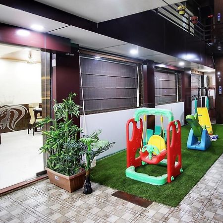 Daksh Hotel And Restaurant Talala Bagian luar foto
