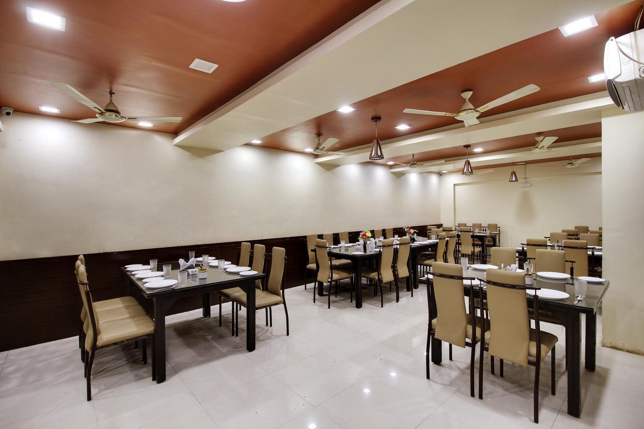 Daksh Hotel And Restaurant Talala Bagian luar foto