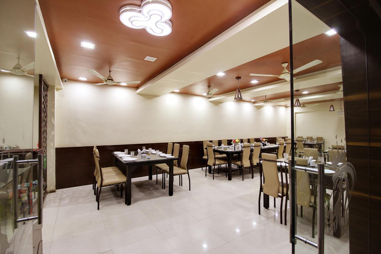 Daksh Hotel And Restaurant Talala Bagian luar foto